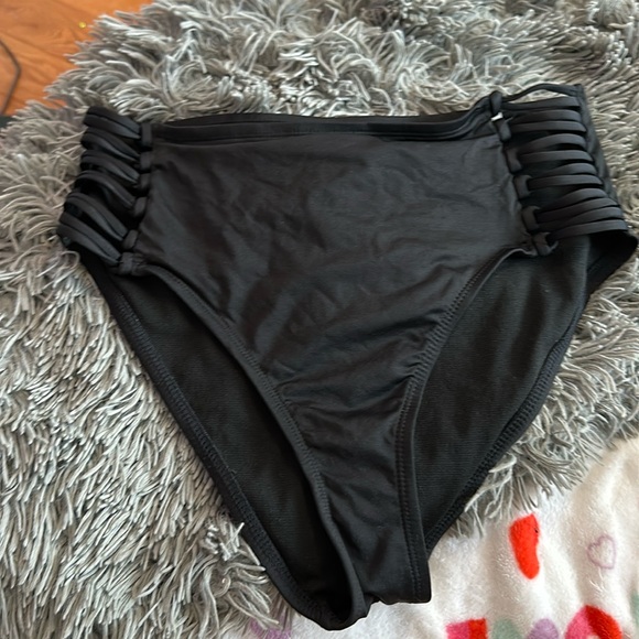 Shade and shore black high waisted bikini bottoms - Picture 1 of 3
